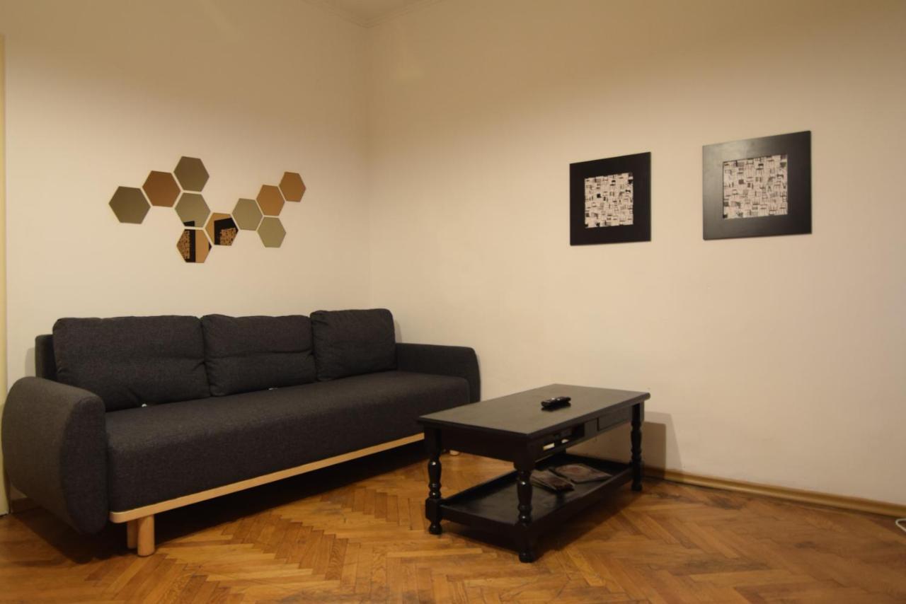 Resedinta Lui Calin - Downtown Park Cismigiu Bucharest Exterior photo